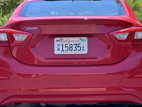 Used 2016 Chevrolet Cruze LS FWD image 6