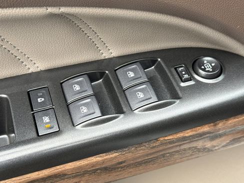 Used 2022 GMC Canyon Denali image 11