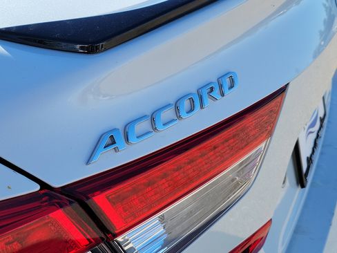 Used 2022 Honda Accord Sport image 7