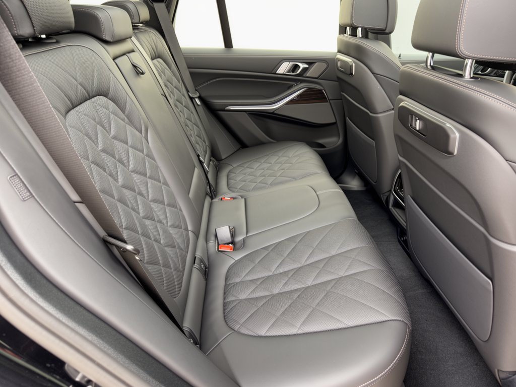 Used 2026 BMW X5 sDrive40i RWD image 29