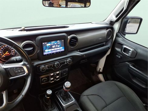 Used 2020 Jeep Gladiator Sport w/ Quick Order Package 23S image 12