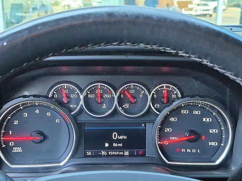 Used 2021 Chevrolet Silverado 1500 LT Trail Boss AWD/4WD image 19
