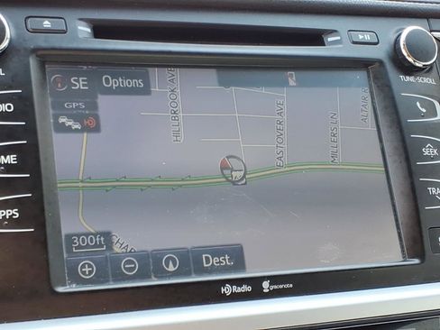 Used 2015 Toyota Highlander XLE image 9