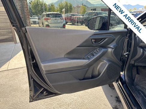 Used 2024 Subaru Crosstrek 2.0i AWD/4WD image 17