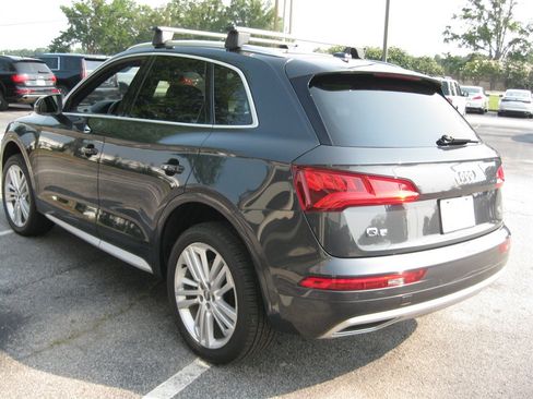 Used 2018 Audi Q5 2.0T Premium Plus w/ Premium Plus Package AWD/4WD image 6