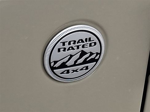 Used 2022 Jeep Gladiator Overland w/ LED Lighting Group image 10