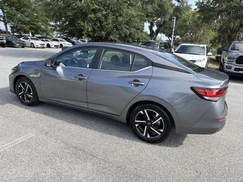 Used 2025 Nissan Sentra SV FWD image 4