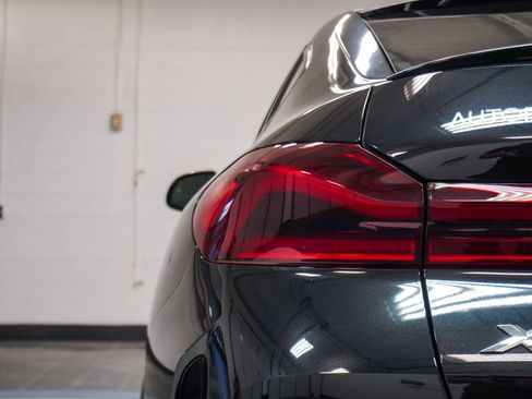 Used 2024 BMW X6 xDrive40i w/ Executive Package AWD/4WD image 39