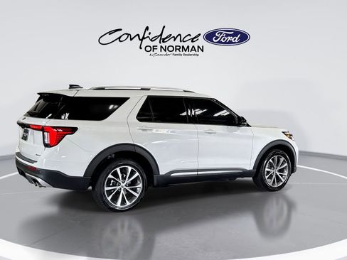 Used 2025 Ford Explorer Platinum w/ Ultimate Package image 9