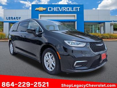 Used 2023 Chrysler Pacifica Touring-L