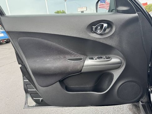 Used 2016 Nissan Juke S FWD image 14