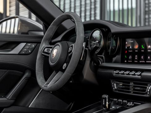 Certified 2024 Porsche 911 Targa 4S w/ Premium Package image 36