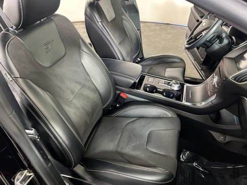 Used 2019 Ford Edge ST w/ Equipment Group 401A AWD/4WD image 12