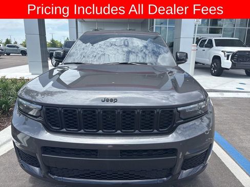 Used 2025 Jeep Grand Cherokee L Altitude RWD image 2