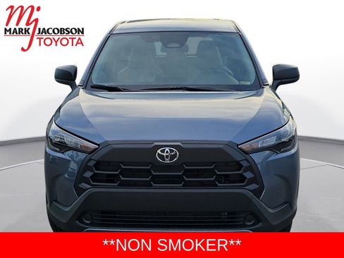 Used 2026 Toyota Corolla Cross L image 2