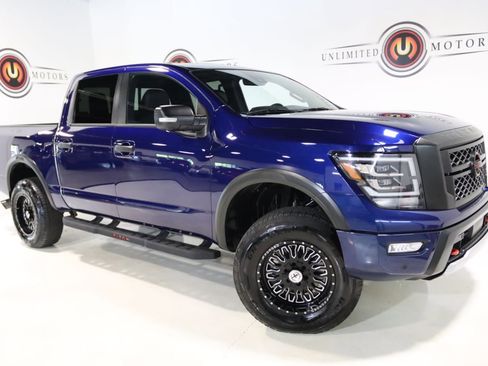 Used 2024 Nissan Titan PRO-4X w/ Pro-4x Convenience Package image 7