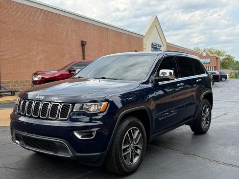 Used 2018 Jeep Grand Cherokee Limited AWD/4WD image 8