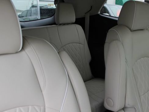 Used 2024 Buick Enclave Avenir w/ Avenir Technology Package AWD/4WD image 10