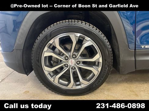 Used 2020 GMC Terrain SLT w/ Preferred Package AWD/4WD image 11