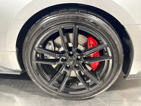Used 2020 Ford Mustang Shelby GT500 w/ Technology Package image 12