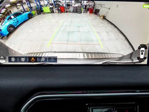 Used 2025 Nissan Armada Platinum image 33