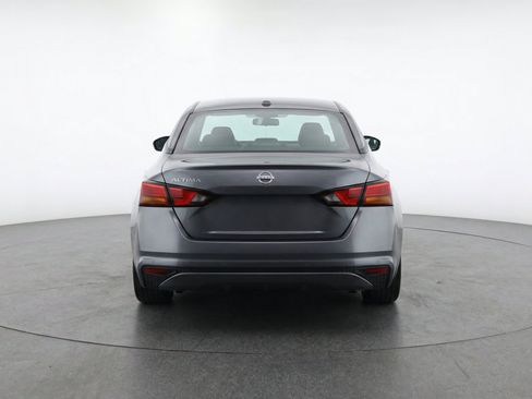 Used 2025 Nissan Altima 2.5 SV FWD image 7