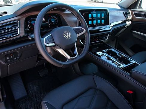 New 2026 Volkswagen Atlas SE image 9