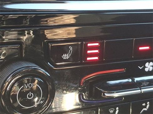 Used 2023 Jeep Grand Cherokee Altitude image 25