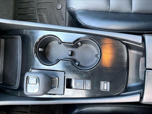 Used 2023 Nissan Rogue SV w/ SV Premium B Package FWD image 17