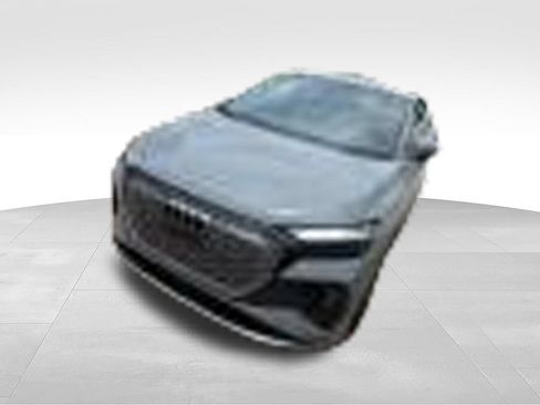 Used 2023 Audi Q4 e-tron Premium w/ Convenience Package RWD image 3