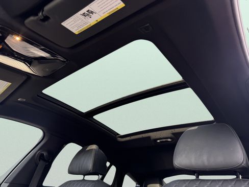 Used 2023 BMW X6 xDrive40i w/ M Sport Package image 6