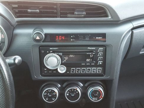 Used 2011 Scion tC image 13