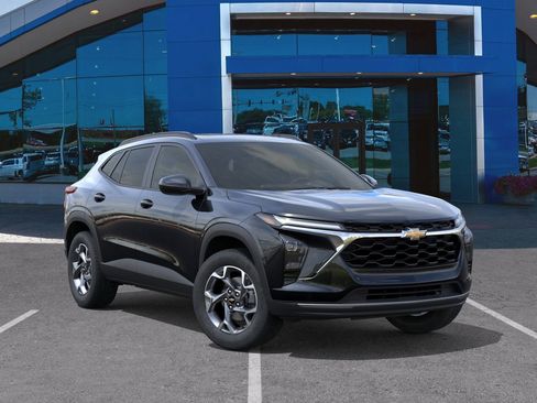 New 2026 Chevrolet Trax LT w/ Sunroof Package image 34