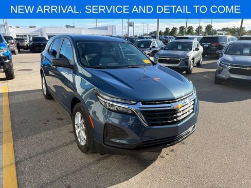 Used 2024 Chevrolet Equinox LS w/ LS Convenience Package FWD image 5