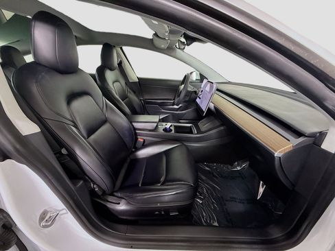 Used 2021 Tesla Model 3 Standard Range Plus image 28