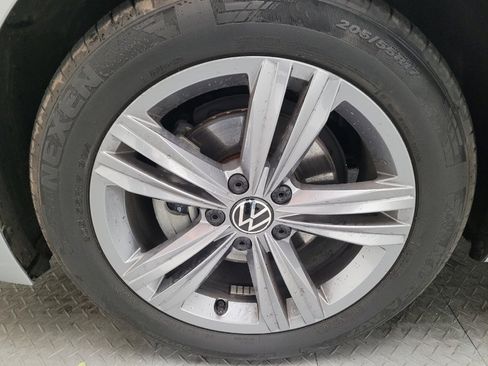 Used 2024 Volkswagen Jetta SE image 31