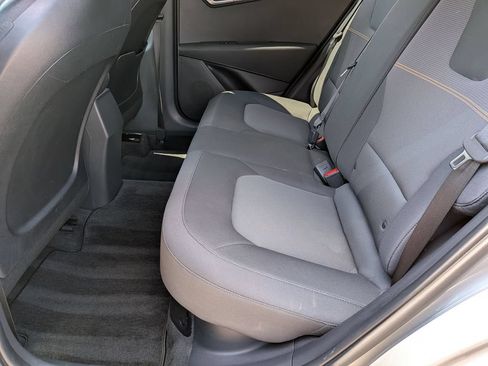 Used 2025 Kia Niro LX FWD image 27
