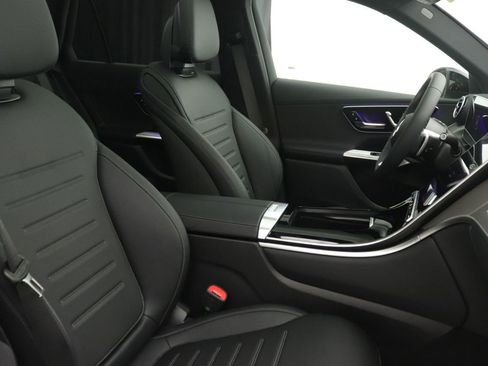 New 2026 Mercedes-Benz GLC 300 image 9
