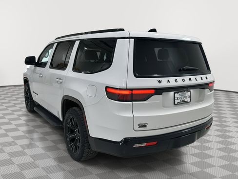 Used 2024 Jeep Wagoneer Series II image 3