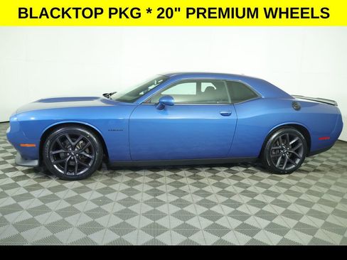 Used 2020 Dodge Challenger R/T w/ Blacktop Package image 4