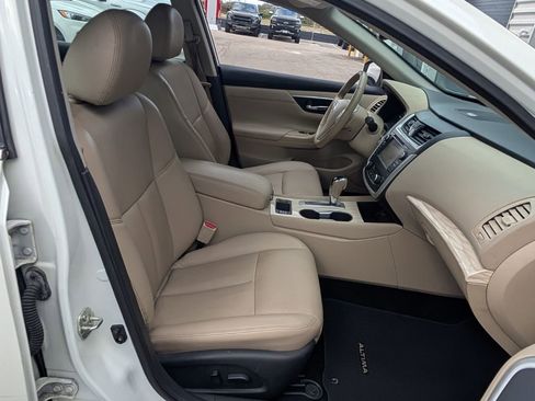 Used 2017 Nissan Altima 2.5 SL w/ Technology Package image 19