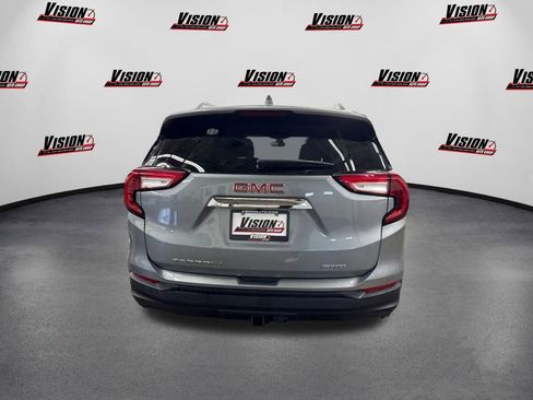 Used 2024 GMC Terrain SLE w/ Driver Convenience Package image 6