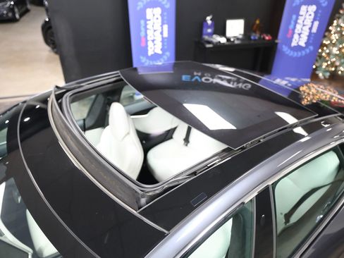 Used 2017 Tesla Model S 100D image 11