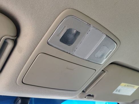 Used 2010 Hyundai Elantra GLS image 25