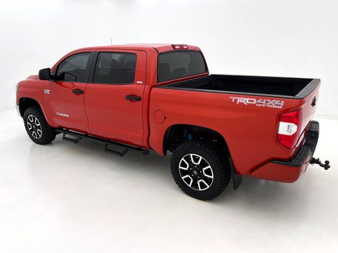 Used 2018 Toyota Tundra SR5 w/ TRD Off Road Package AWD/4WD image 10