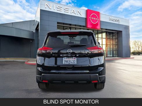 Certified 2025 Nissan Rogue SV image 9