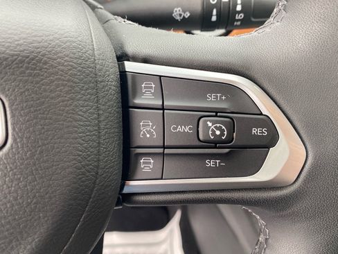 Used 2025 Jeep Compass Limited AWD/4WD image 19