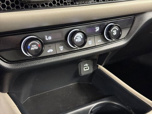 Certified 2023 Honda HR-V LX image 17