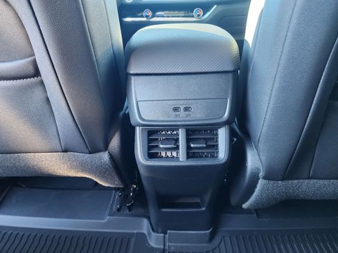 New 2026 Chevrolet Equinox LT image 17