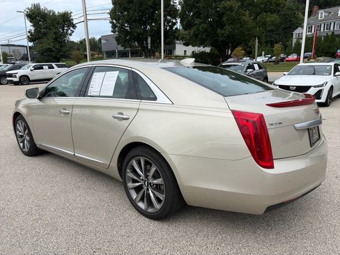 Used 2016 Cadillac XTS FWD image 2